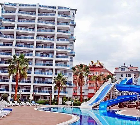 Crystal Garden Apartment *